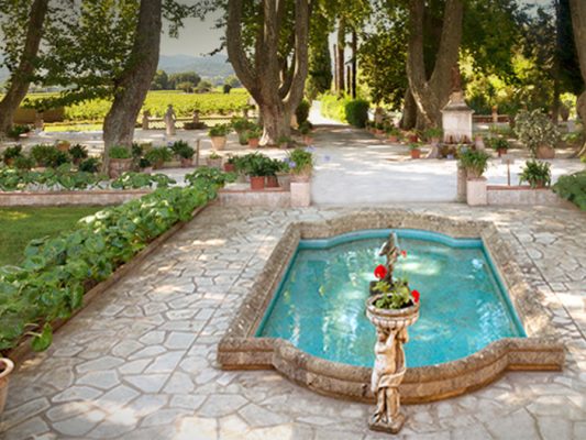 Fabre-En-Provence и Château de L’Aumérade